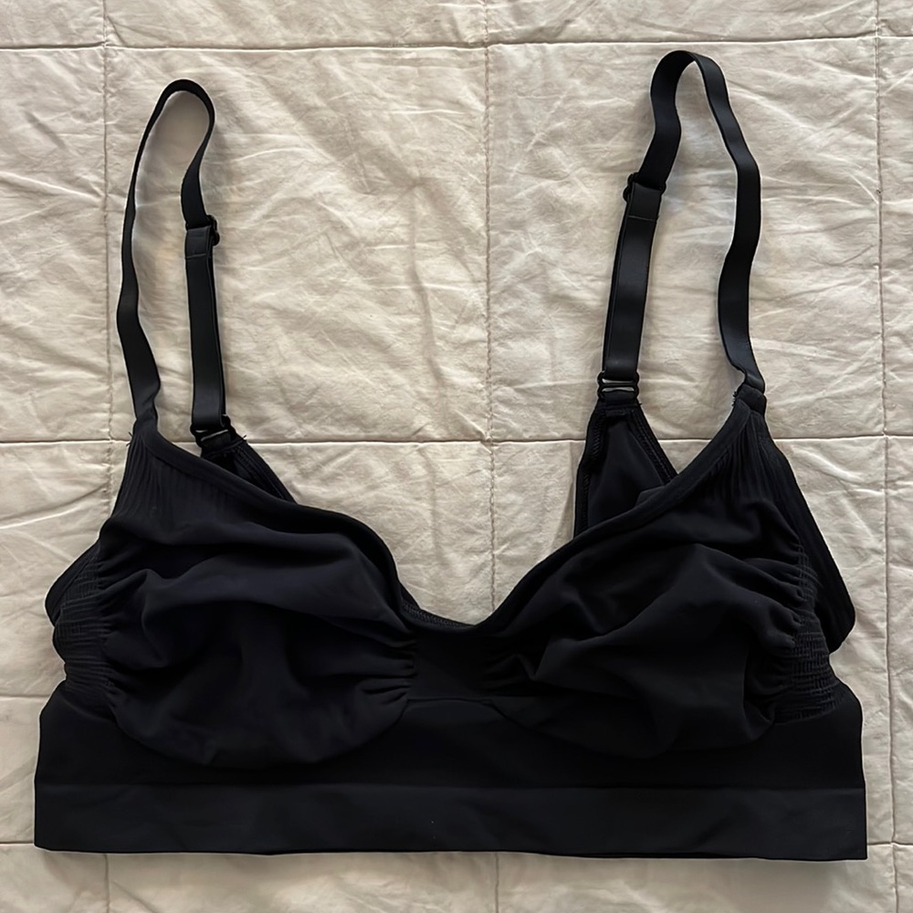 SKIMS SCULPTING BRALETTE